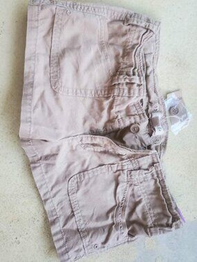 Hollister Co Palm Canyon shorts, size 9, new with tags, tan/khaki/beige
